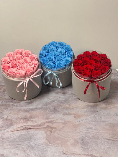 Blue 15 Flat Roses with Initial