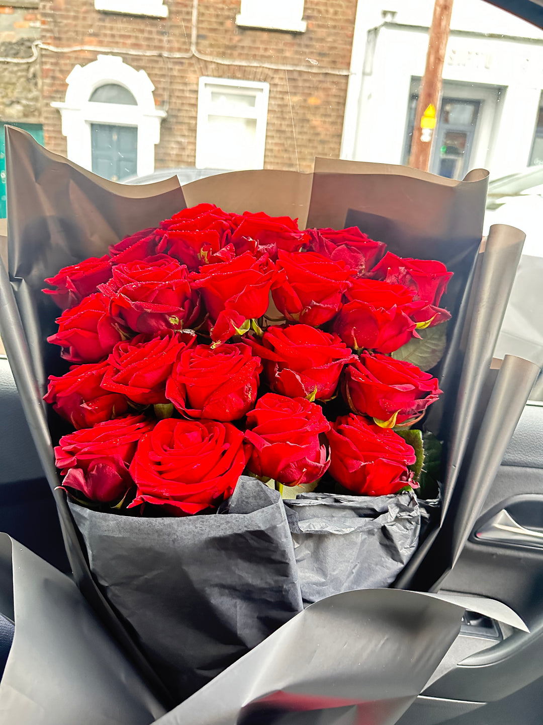 Red Long Stem Roses – FajiFlowers